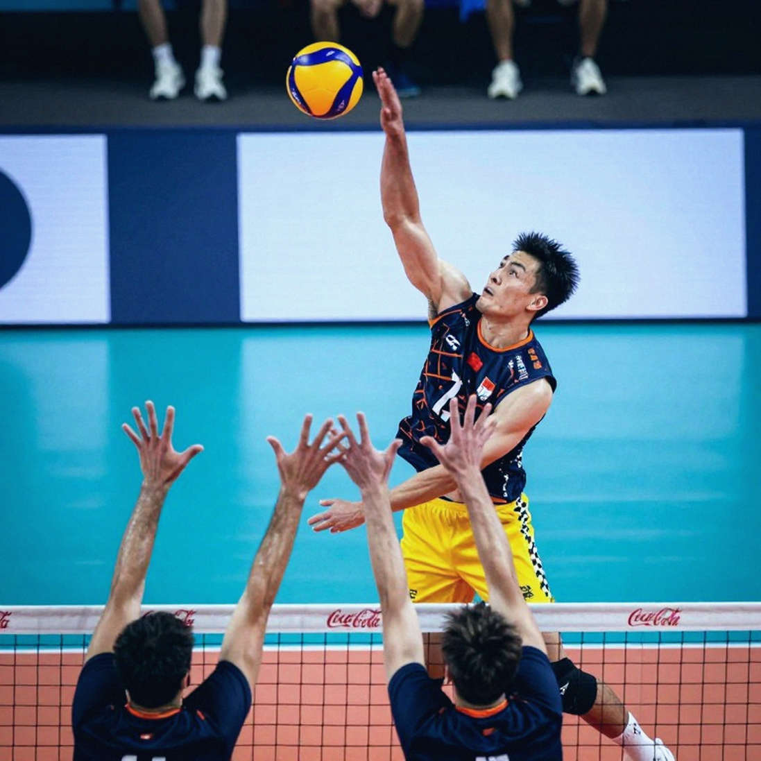 30 năm danh hiệu MOP bóng chuyền nữ NCAA: Bản đồ vị trí và đường ống bãi biển